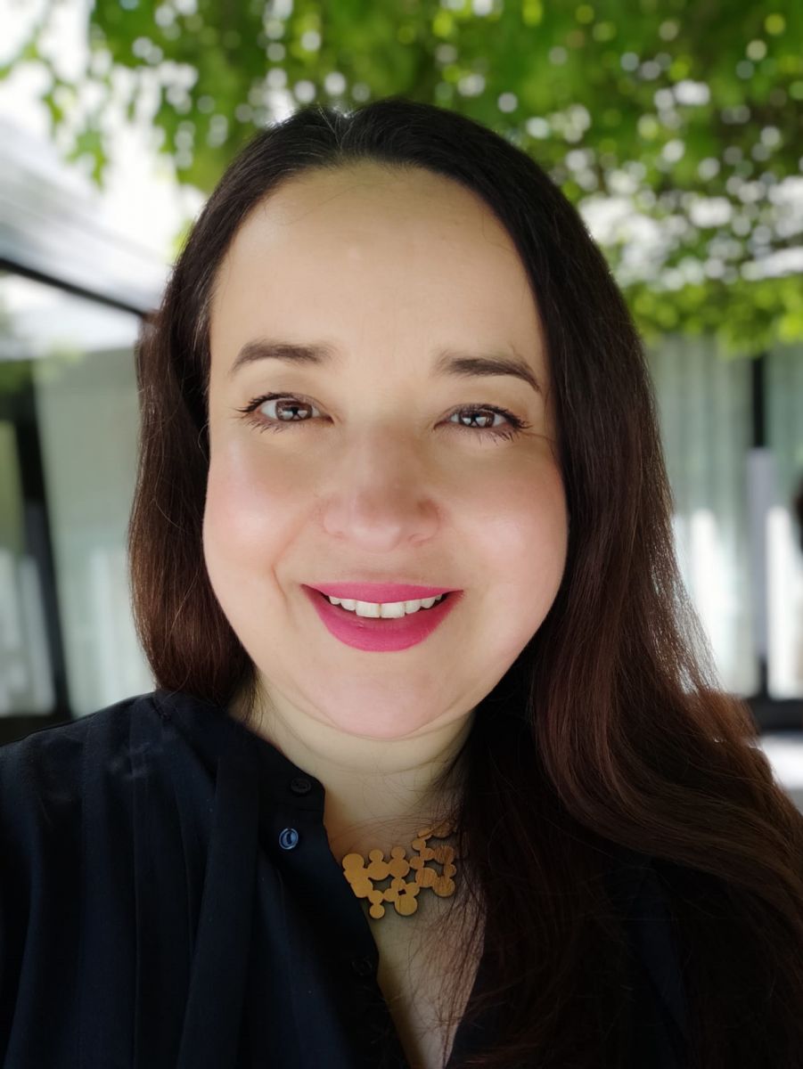 "Me inspiró a escribir, la idea de inspirar a más mujeres a atreverse a perseguir sueños y deseos a pesar de ser mamás muy ocupadas"